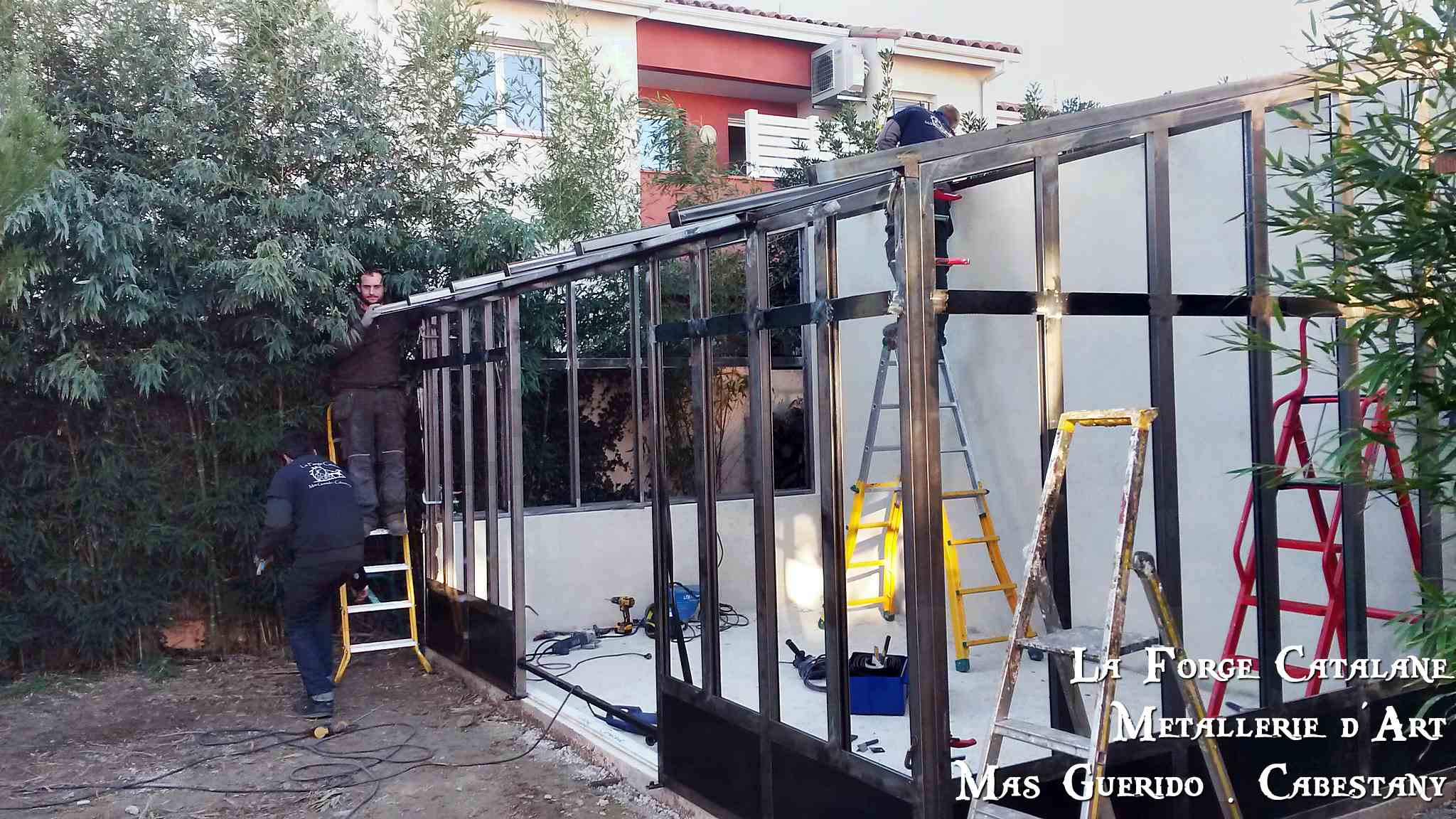 verriere ancien atelier local artiste elne 2 Forge Catalane.jpg